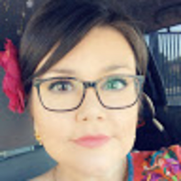 Meet your Posher, Silvia - Picture 1 of 1